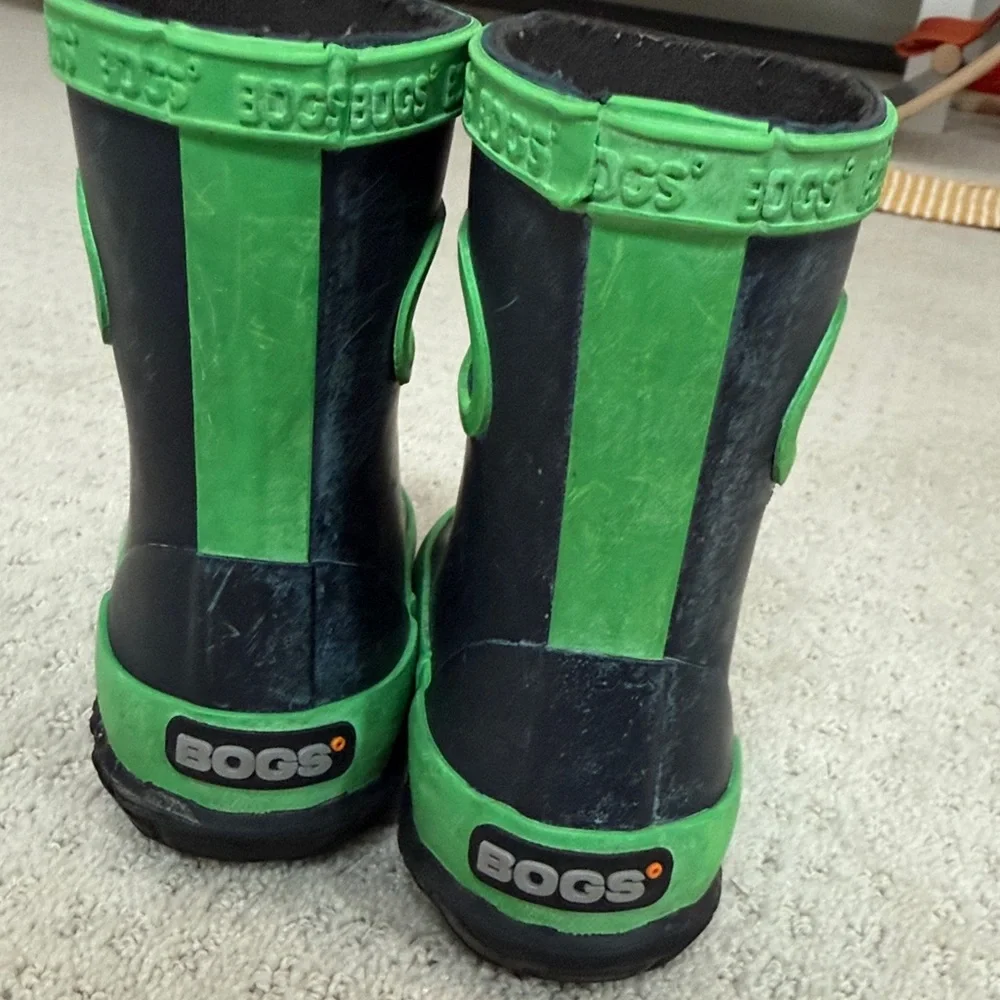 Bogs Kids Navy with Bright Green Trim Rain Boots